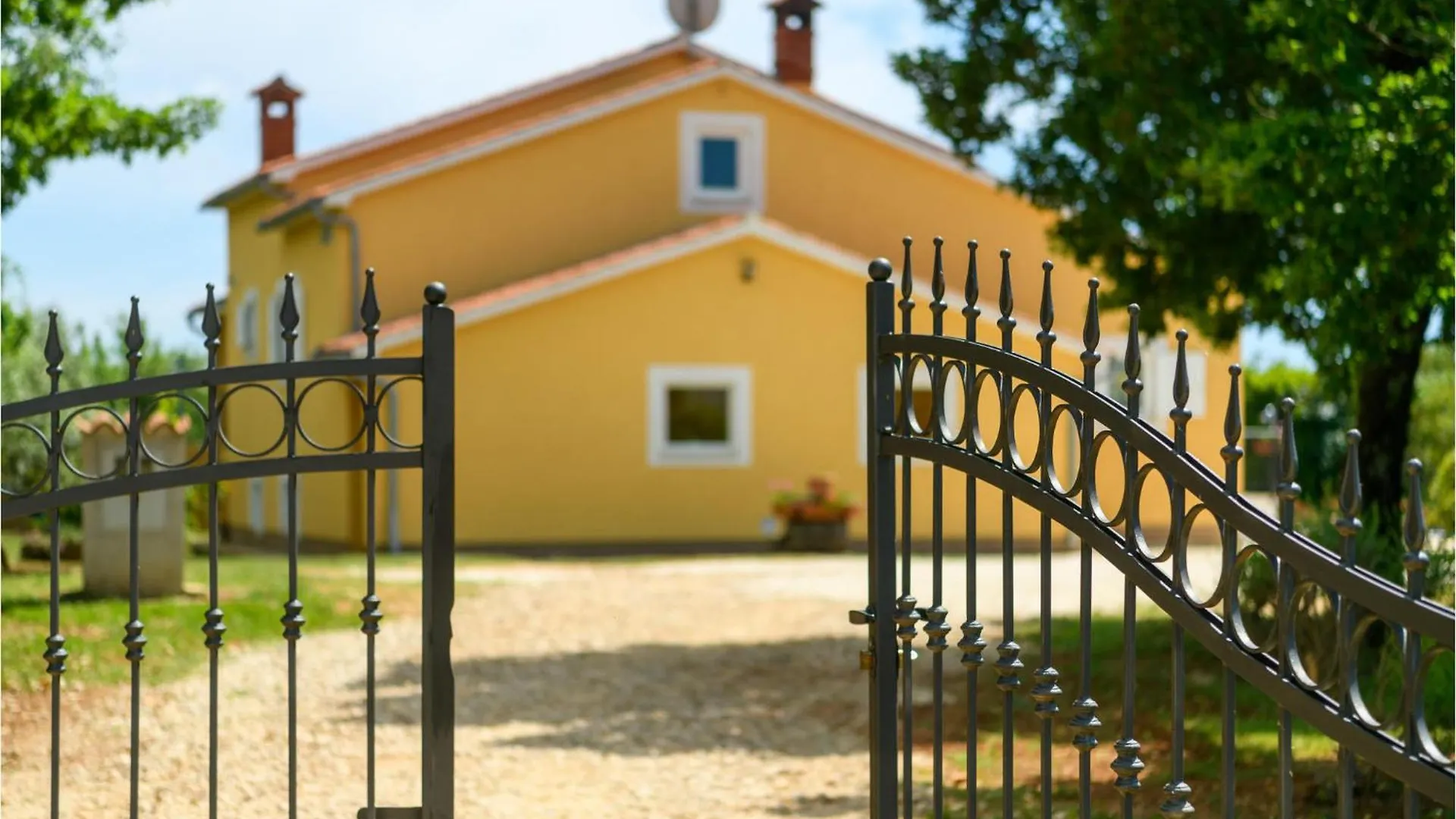Pet Friendly Home In Stokovci 0*,